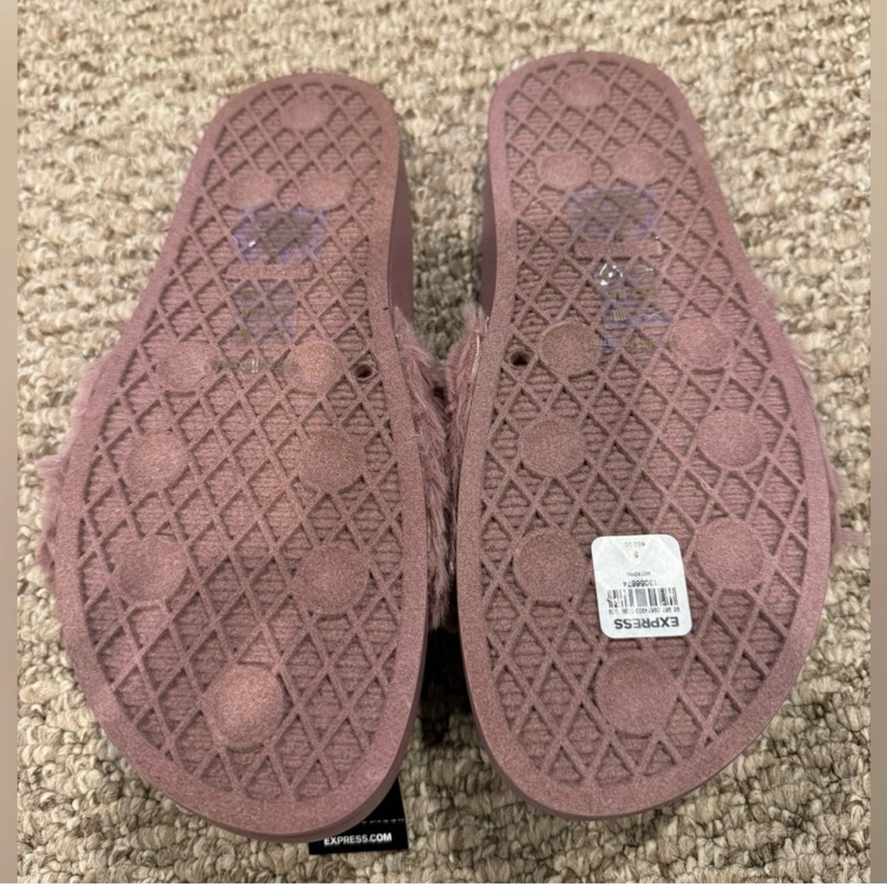 NWOT EXPRESS faux fur embellished bow slip on slides - Picture 2 of 2